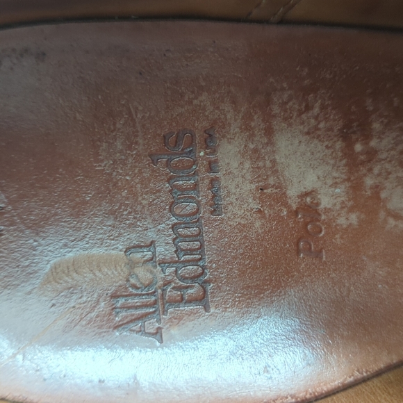 VTG Allen Edmonds Men's Leather Saddleback Shoes 12 with cedar shoe horns - Picture 7 of 9